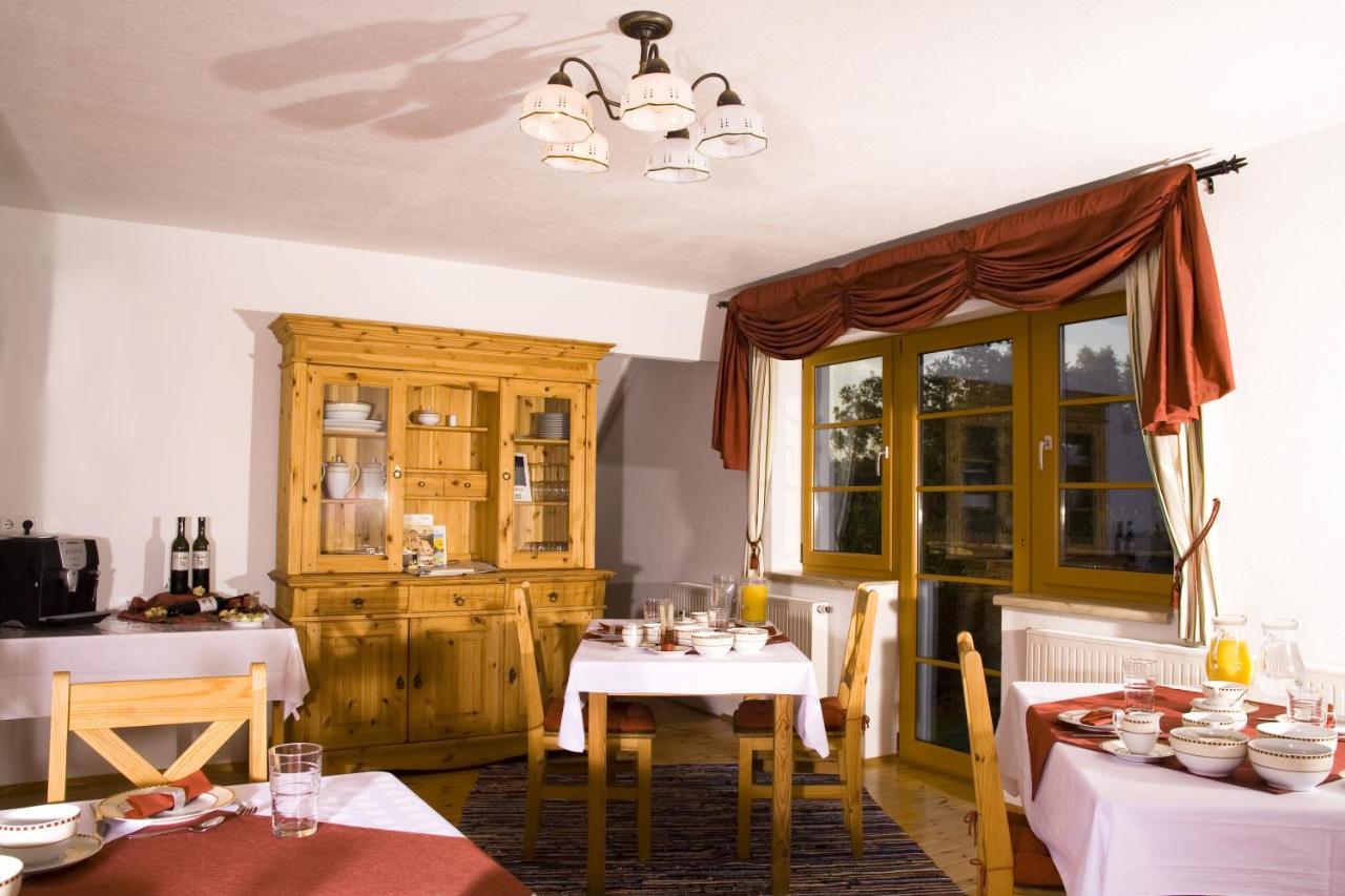 Fruehstueckspension Kleinschuster Burgau الغرفة الصورة